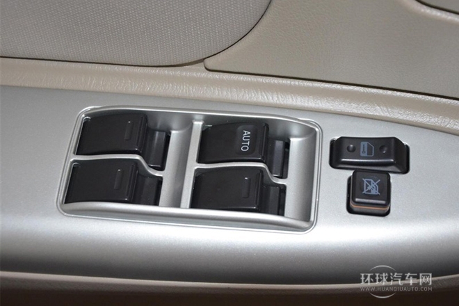 2014款 1.5L 手動尊貴型