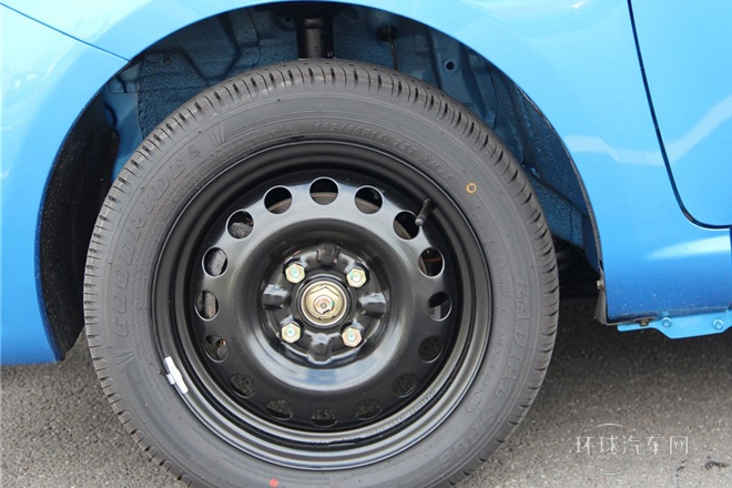 2011款 1.0L 手動(dòng)標(biāo)準(zhǔn)型