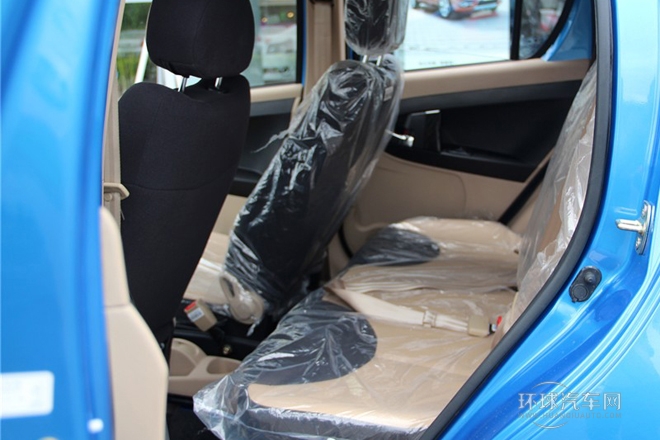 2011款 1.0L 手動標準型