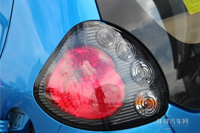 2011款 1.0L 手動標準型