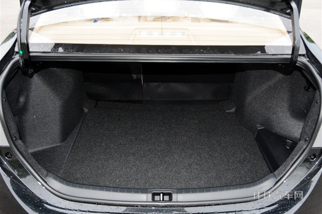 2014款 1.6L 手動GL-i真皮版