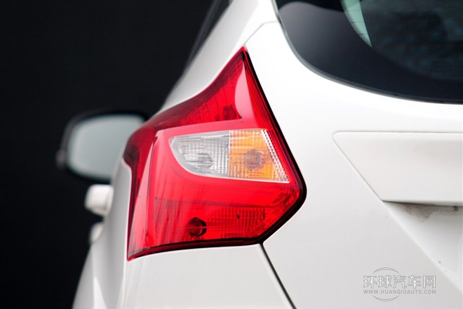 2012款 兩廂 1.6L AT風(fēng)尚型