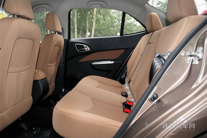 2013款1.8L自動(dòng)   舒適型