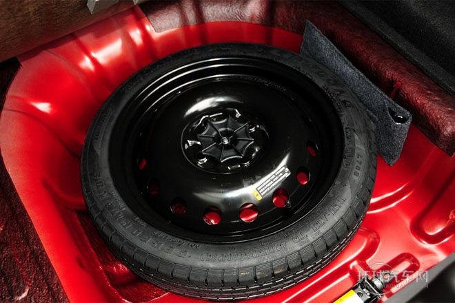 2014款1.5L手動   標準型