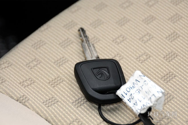 2014款1.5L手動   標(biāo)準(zhǔn)型