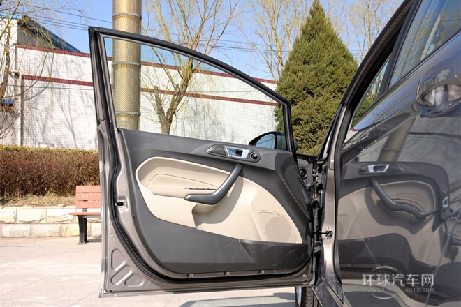 2013款 三廂 1.5L 自動品尚型