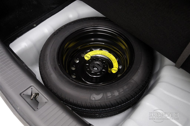 2012款 三廂 1.5L 手動舒適型