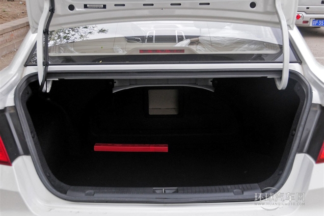 2012款 三廂 1.5L 手動(dòng)舒適型