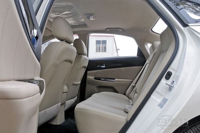 2012款 三廂 1.5L 手動(dòng)舒適型