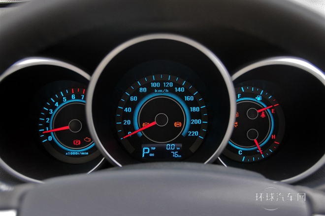 2012款 三廂 1.5L 手動舒適型