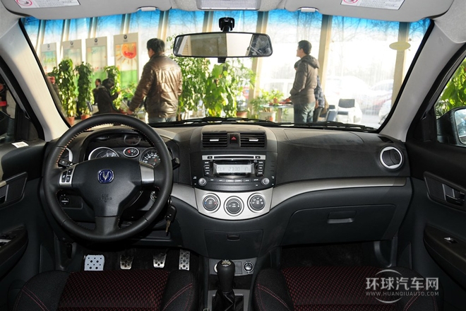 2012款 三廂 1.5L 手動運動型