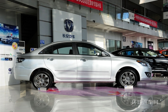 2012款 三廂 1.5L 手動運動型