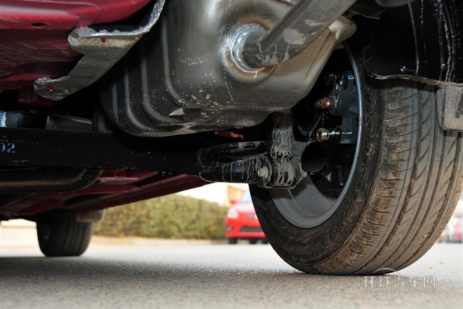 2012款 三廂 1.5L 手動尊貴型