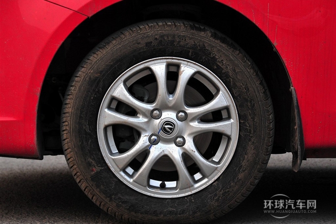 2012款 三廂 1.5L 手動尊貴型