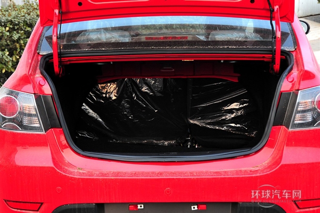2012款 三廂 1.5L 手動尊貴型