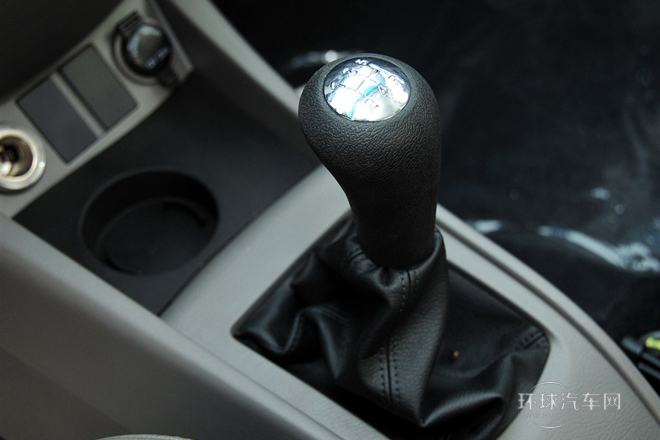 2012款 三廂 1.5L 手動尊貴型