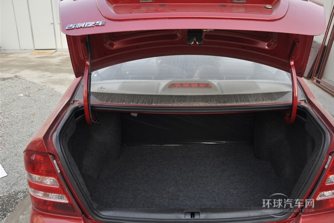 2012款 1.0L 手動進取型