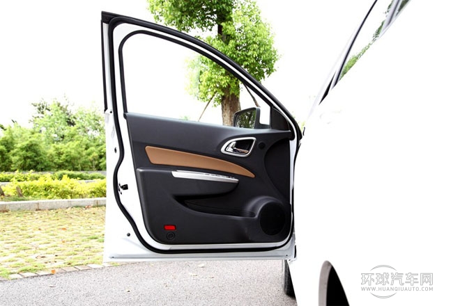 2013款1.8L自動   精英型