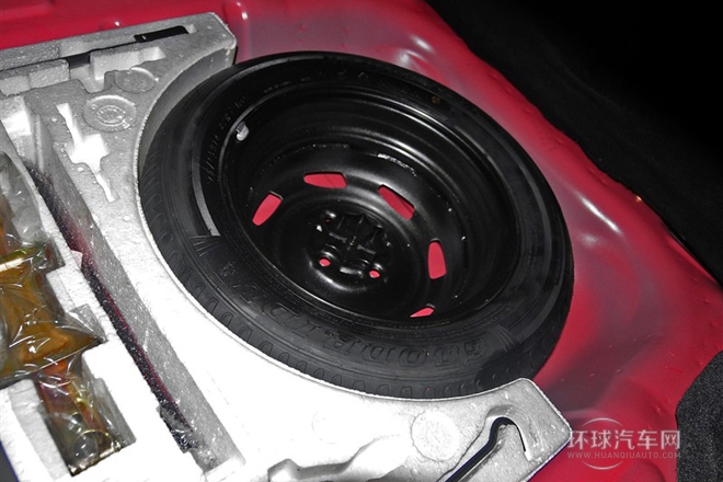 2014款 1.3L 尊貴型