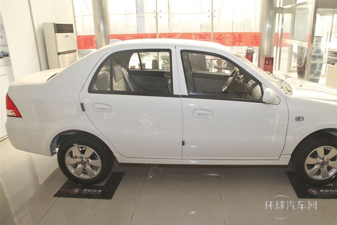 2012款 1.3L 豪華型