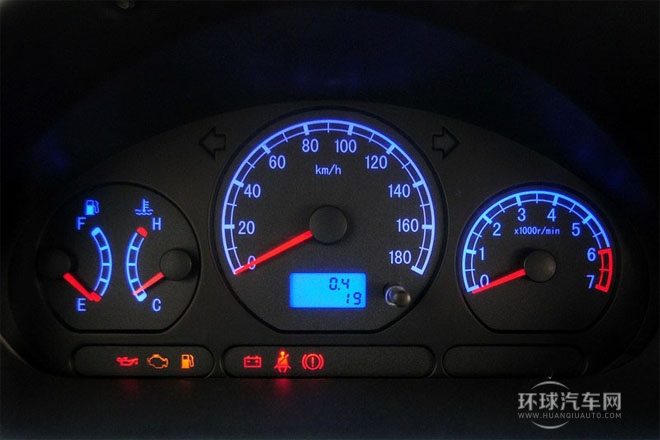 2012款 改款 1.0L 手動(dòng)P-TEC舒適型