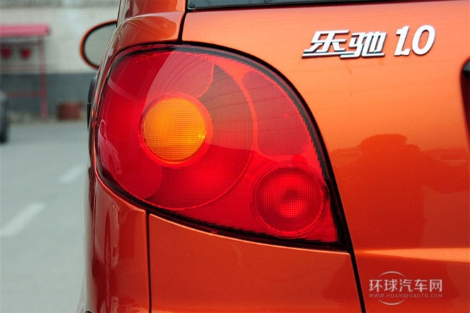 2012款 改款 1.0L 手動P-TEC舒適型