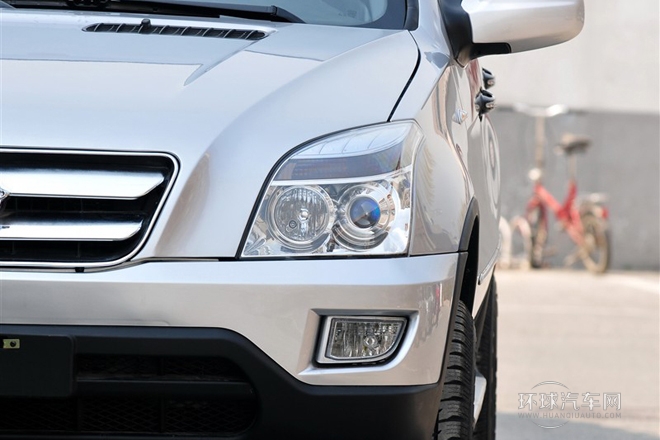 2011款 2.0L 手動(dòng)兩驅(qū)豪華型