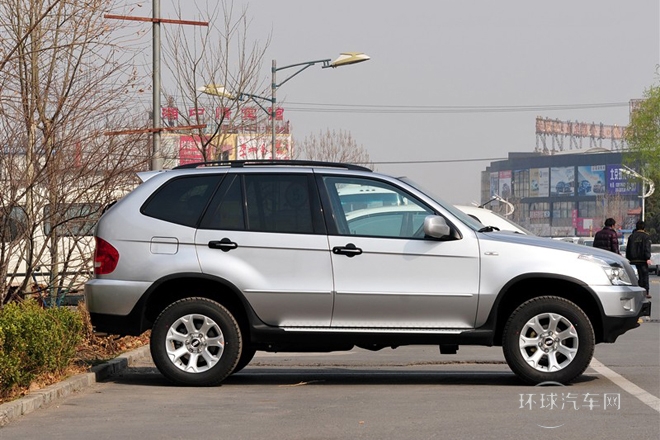 2011款 2.0L 手動兩驅豪華型