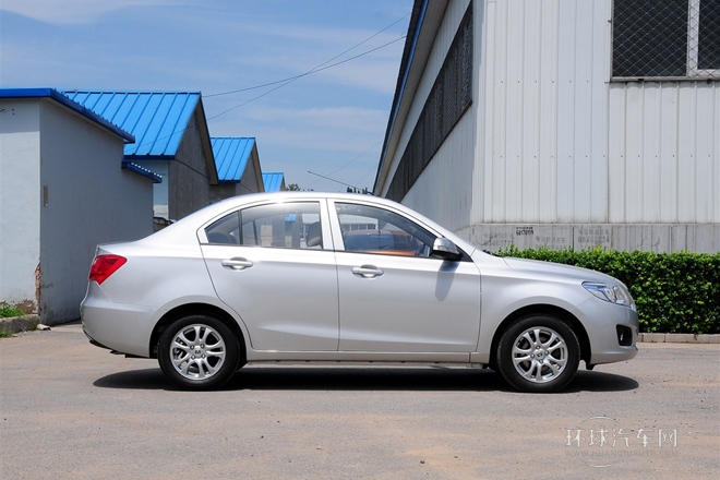 2012款 1.3L 手動(dòng)豪華型 國(guó)V