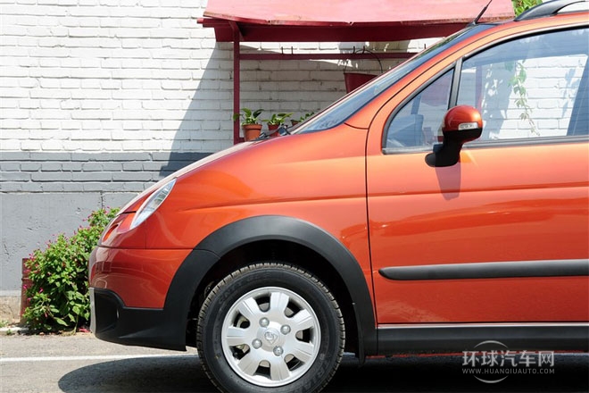 2012款 改款 1.2L 手動運(yùn)動版時尚型