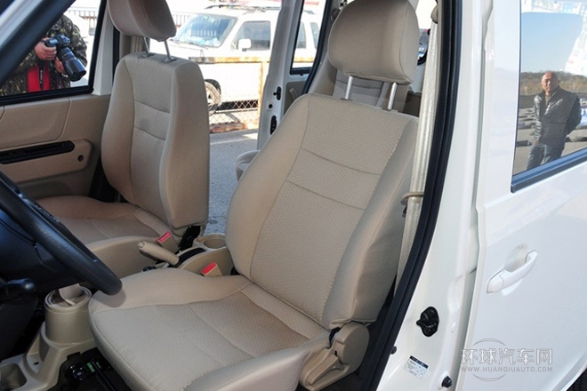 2014款 1.5L商務(wù)豪華型