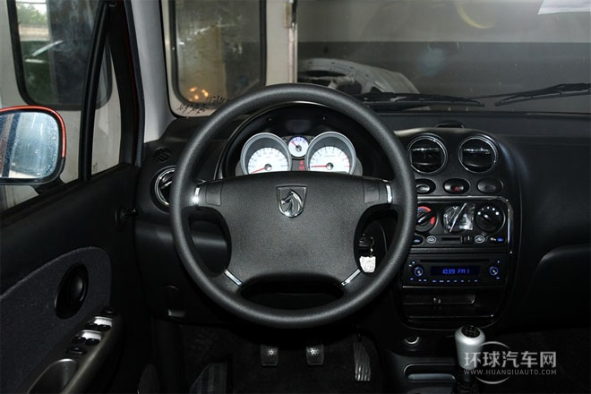 2012款 改款 1.2L 手動(dòng)運(yùn)動(dòng)版時(shí)尚型