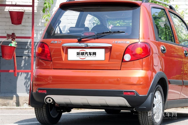 2012款 改款 1.2L 手動運動版時尚型