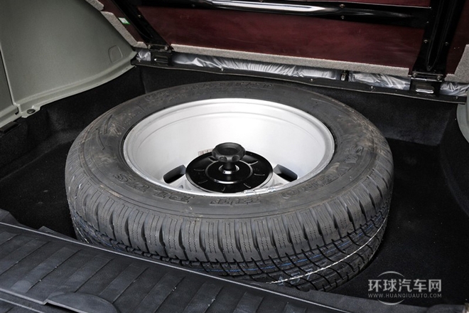 2011款 2.0L 手動兩驅超豪華型