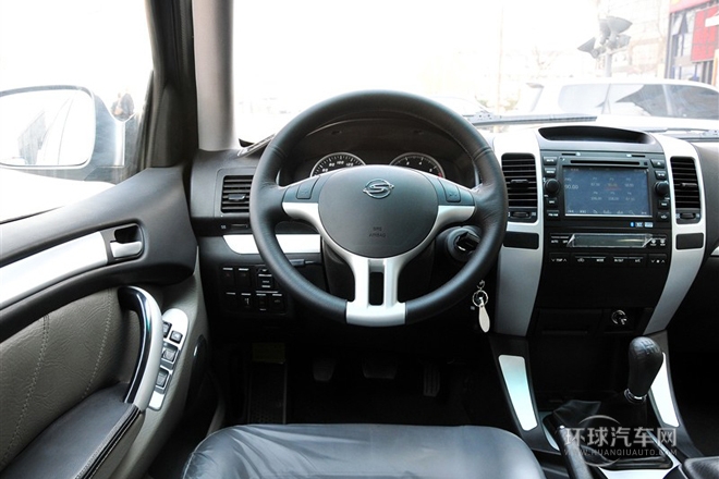 2011款 2.0L 手動(dòng)兩驅(qū)超豪華型