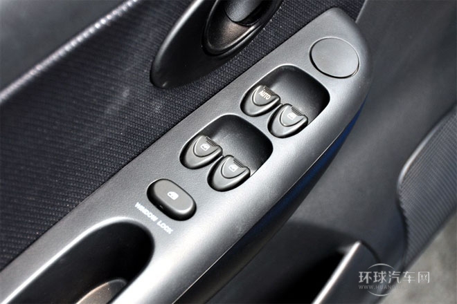 2012款 改款 1.2L 手動(dòng)運(yùn)動(dòng)版優(yōu)越型