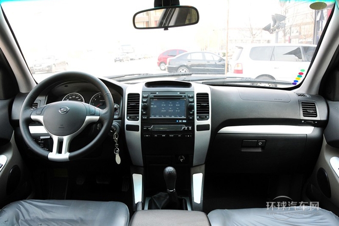 2011款 2.0L 手動兩驅超豪華型