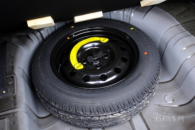 2012款 1.5L 手動(dòng)夢(mèng)幻型