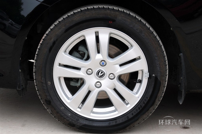 2012款 1.5L 手動夢幻型