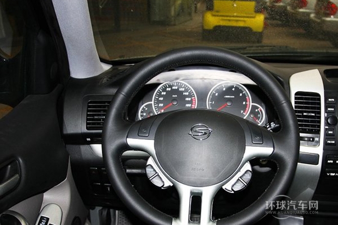 2011款 2.0L 自動兩驅超豪華型