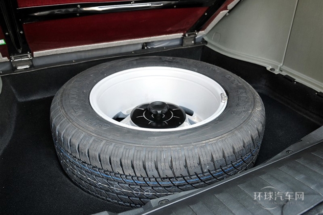 2011款 2.4L 自動(dòng)兩驅(qū)超豪華型