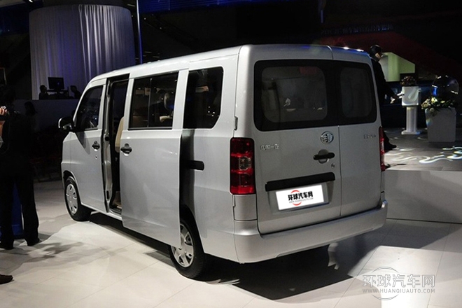 2014款 1.5L加長商務(wù)豪華型