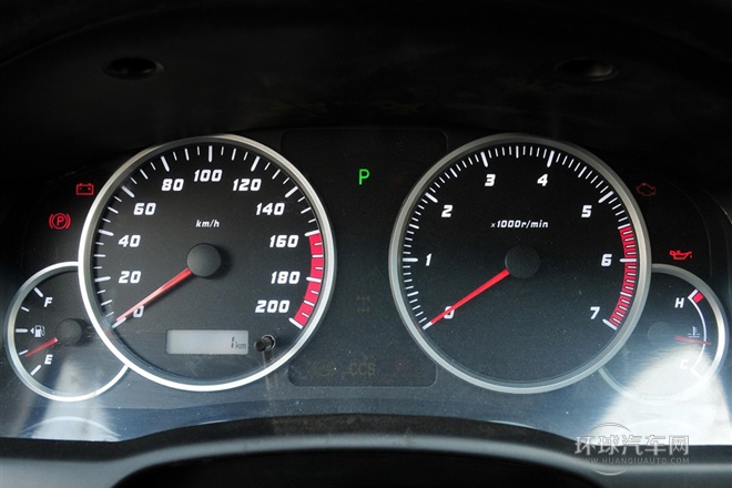 2011款 2.4L 自動兩驅超豪華型