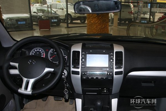 2011款 2.4L 手動四驅(qū)豪華型