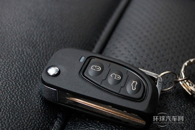 2011款 2.4L 手動四驅(qū)超豪華型