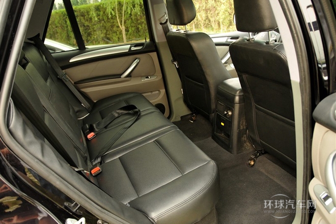 2011款 2.4L 手動四驅超豪華型