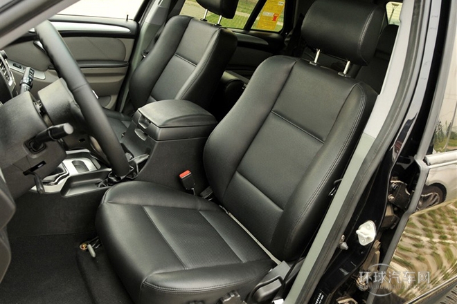 2011款 2.4L 手動四驅超豪華型