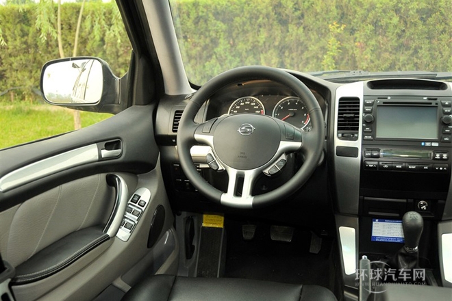 2011款 2.4L 手動四驅超豪華型