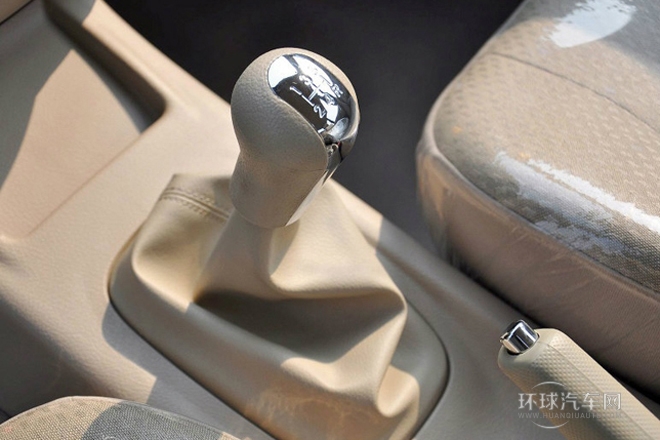 2011款 超值版 1.5L 手動(dòng)5座