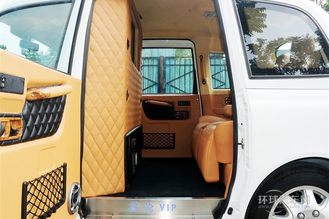 2012款 2.4L 定制商務型